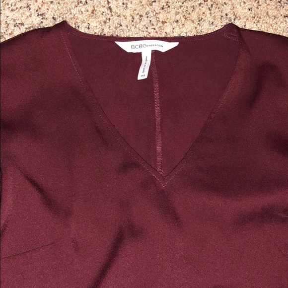 BCBGeneration burgundy bell sleeves deep v top - Picture 3 of 6